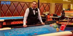 người chia bài casino